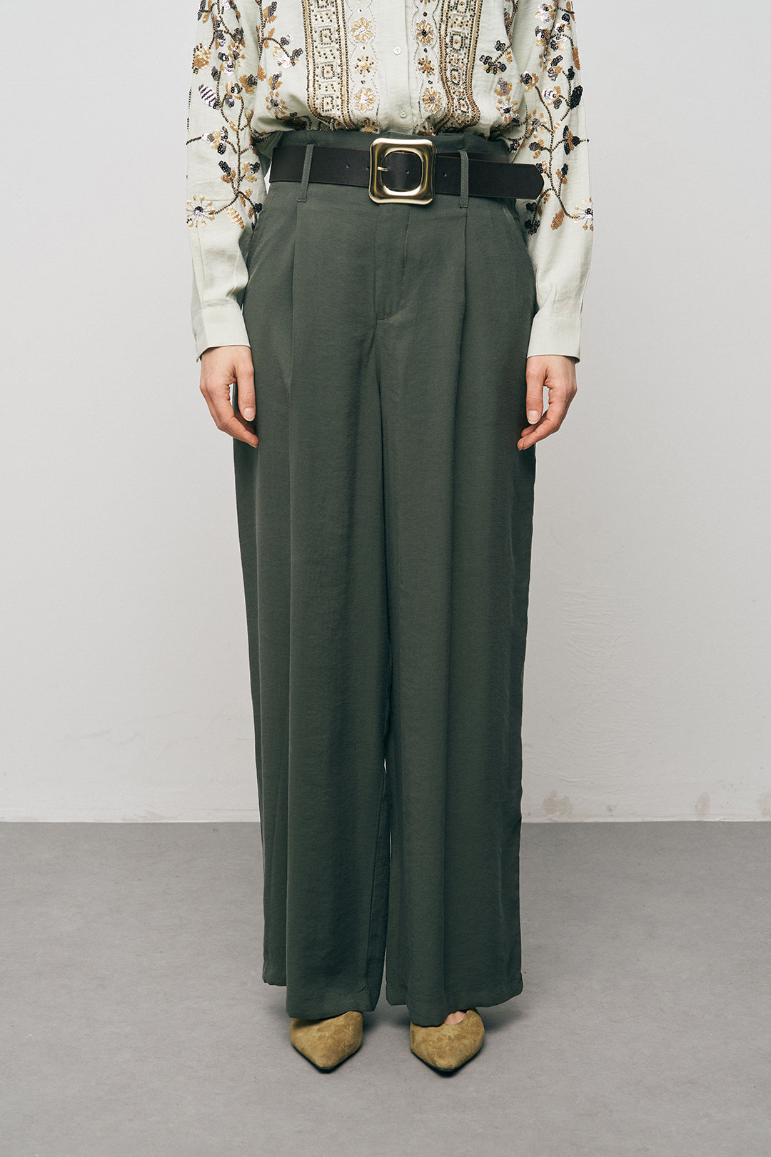 Yüksek Bel Bol Paça Pilili Haki Keten Pantolon