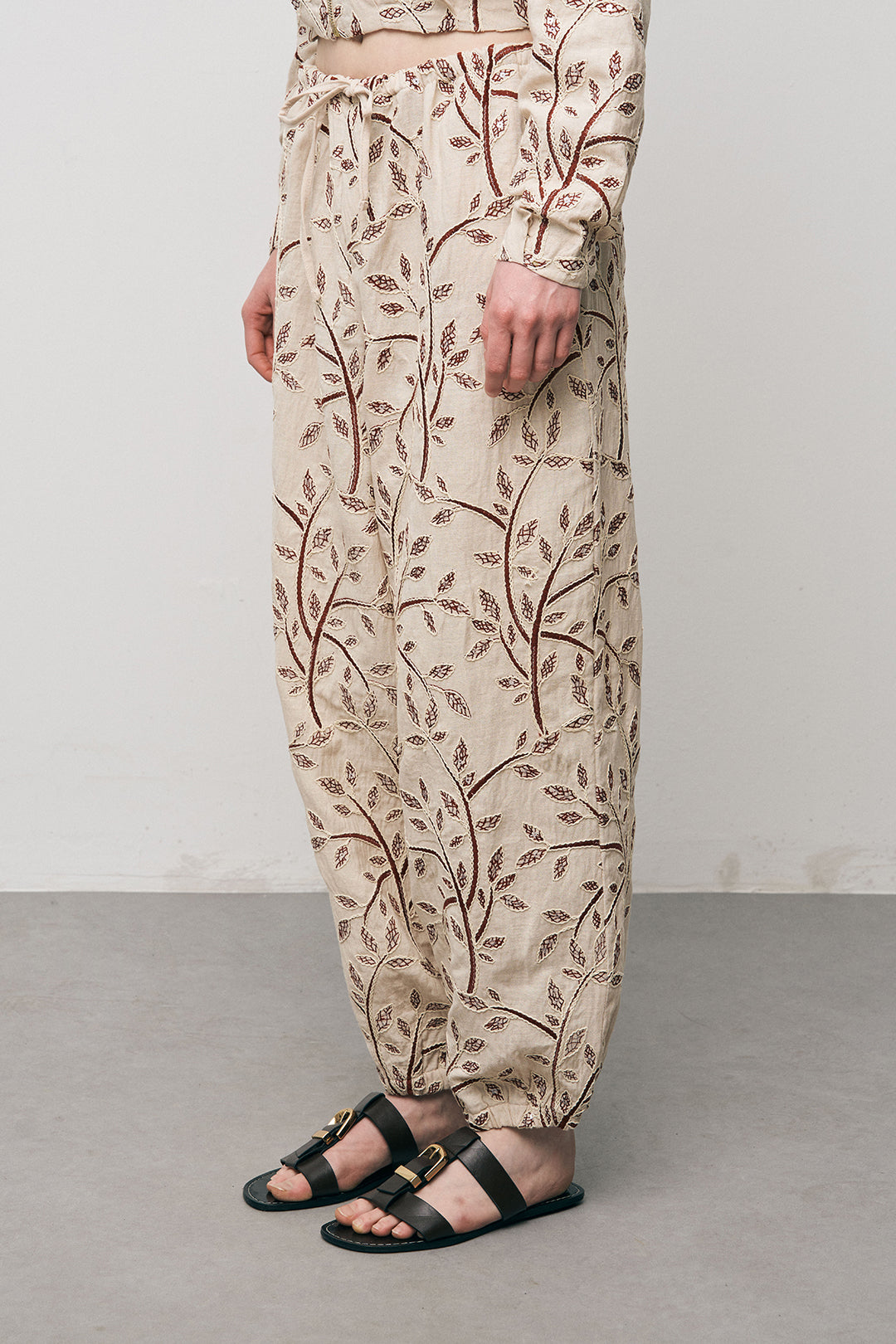 Orfeonegro Yaprak Nakışlı Beli Bağcıklı Bordo Bohem Pantolon