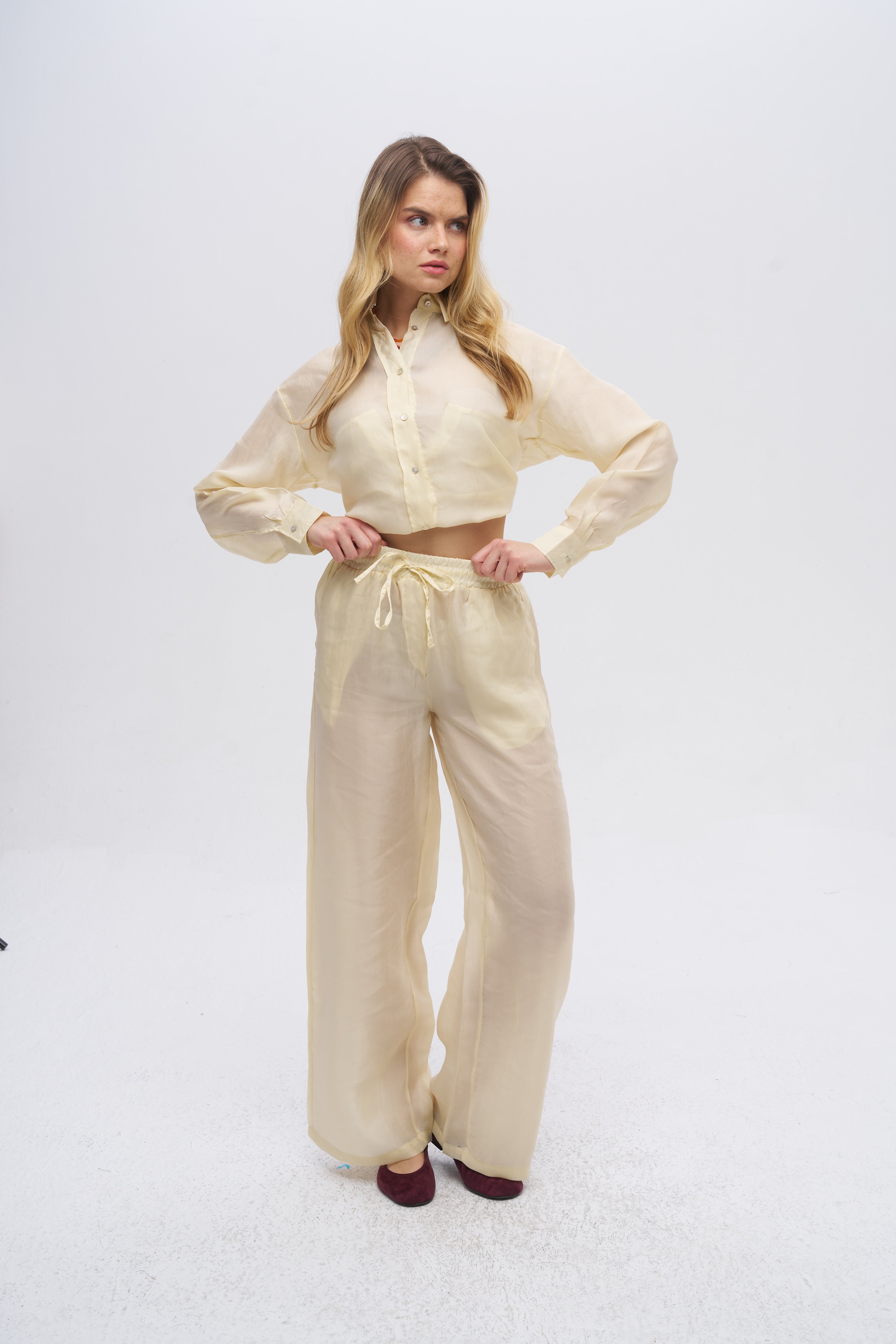 Beli Lastikli ve Bağcıklı Bol Paça Pantolon Sarı