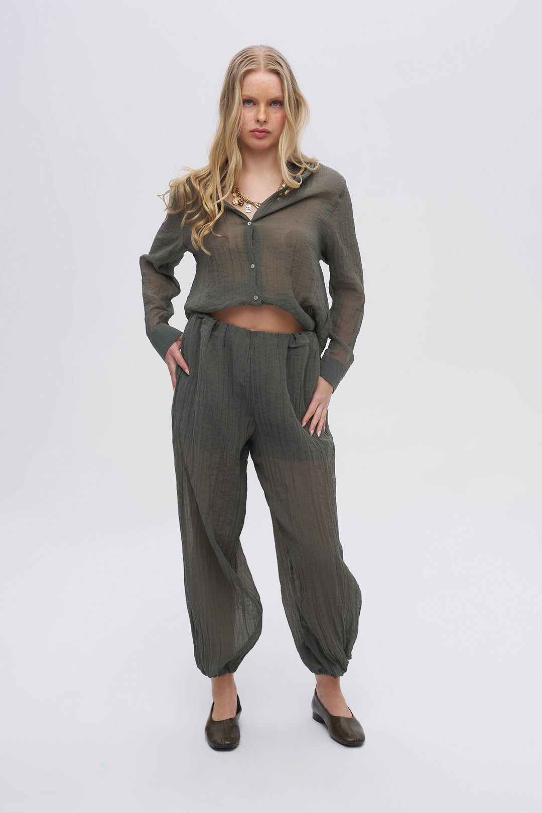 Beli ve Paçası Lastikli Dokulu Balon Pantolon Haki