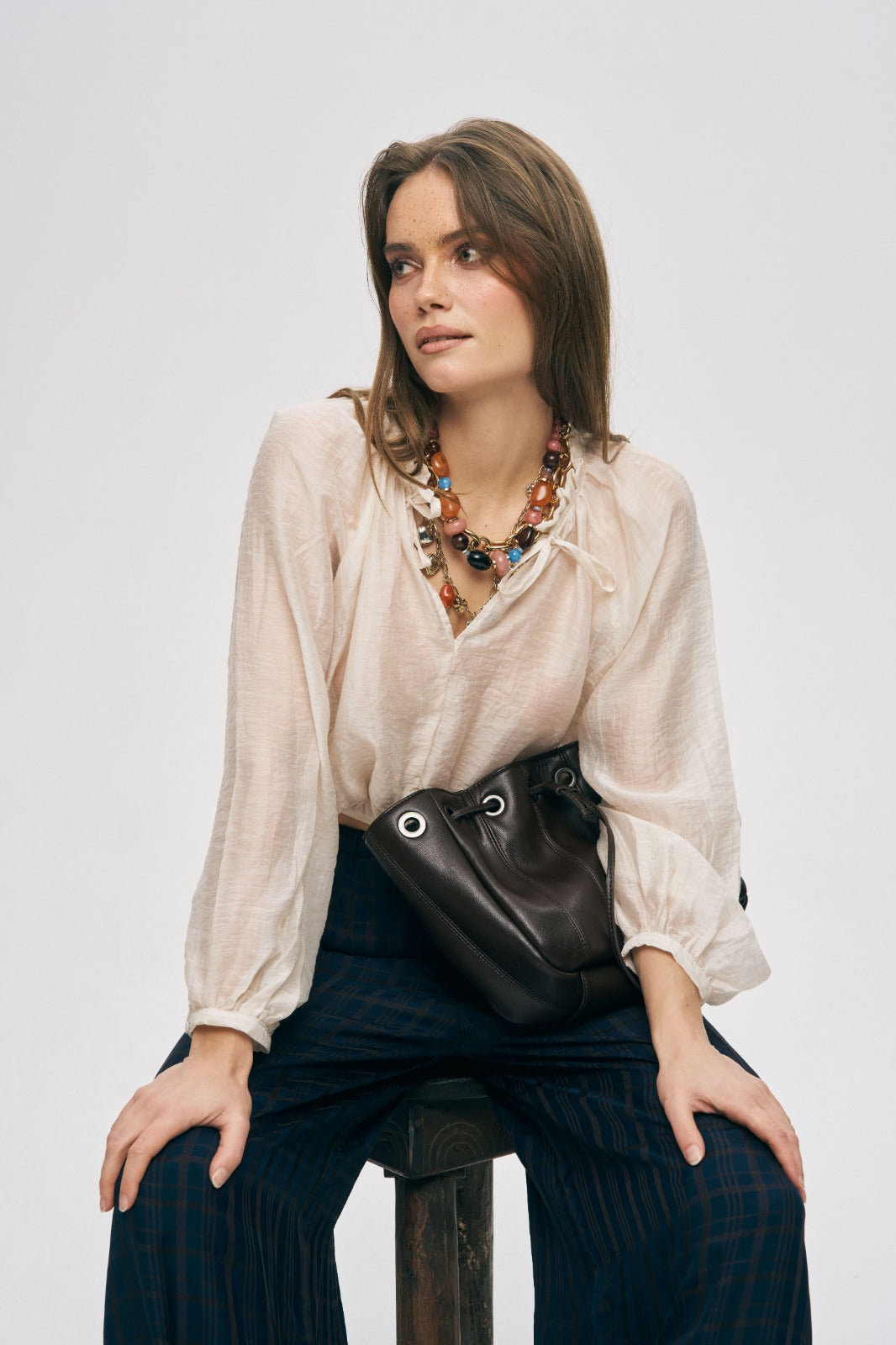 Orfeonegro İnce Dokulu Manşetli ve Beli Lastikli Şık Ekru Bluz