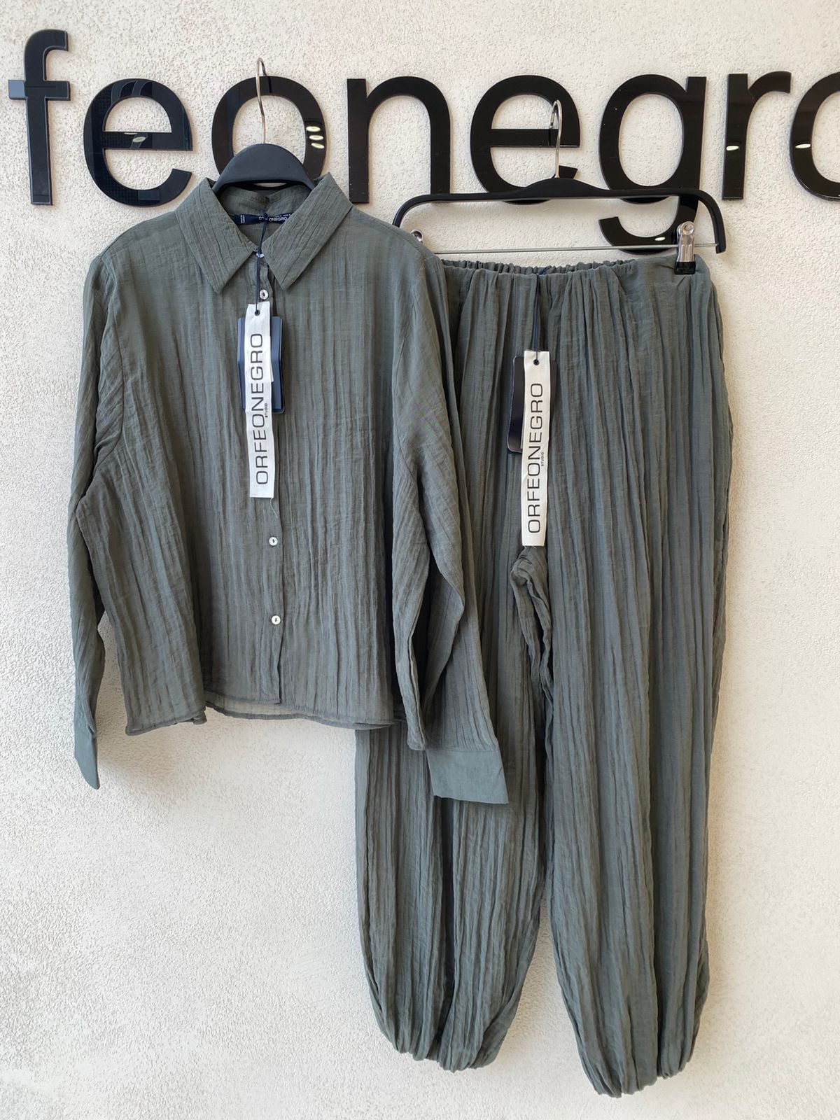 Bürümcük Dokulu Haki Gömlek ve Astarlı Pantolon Takımı