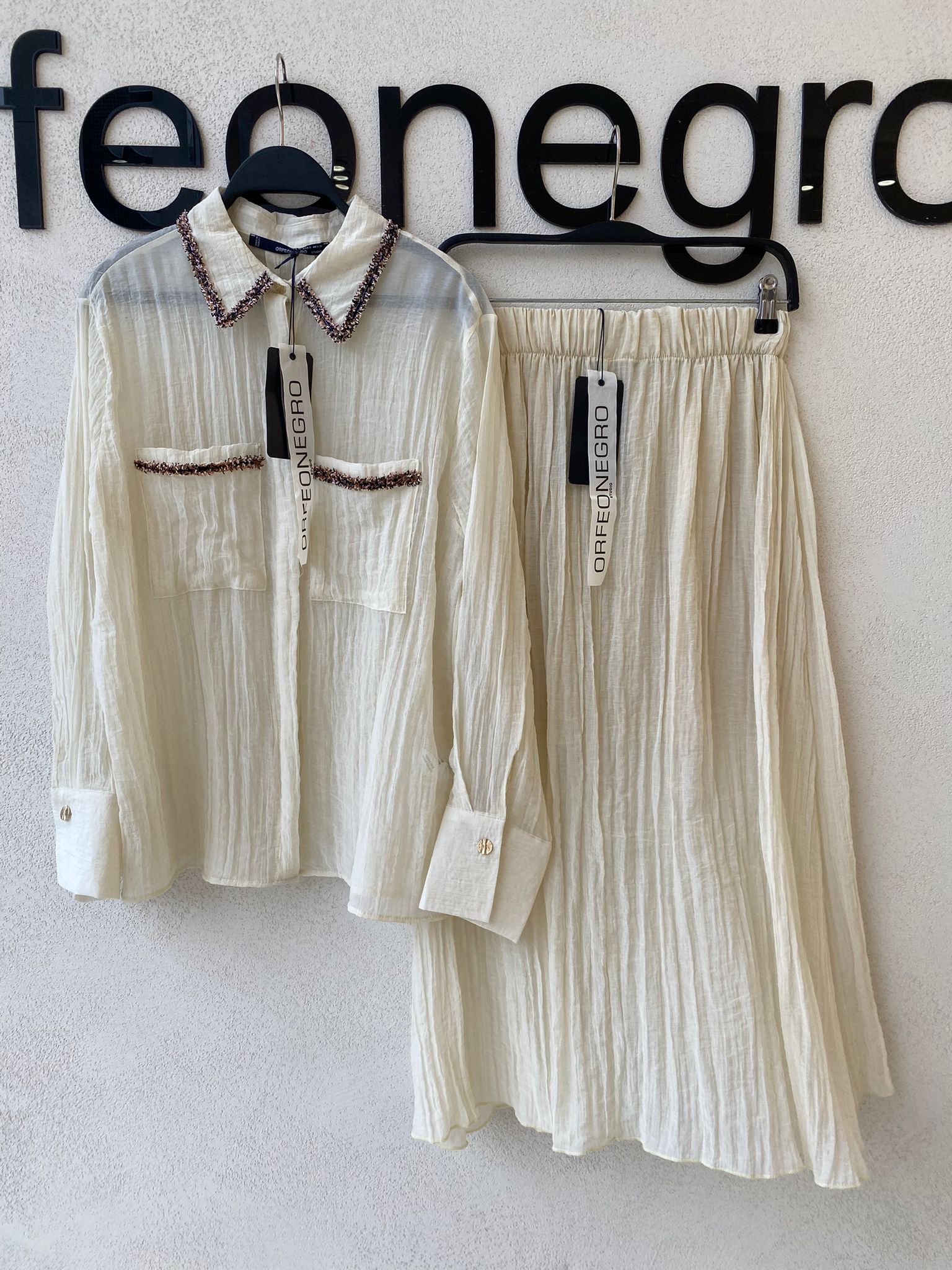 Taş İşlemeli Bürümcük Gömlek ve Astarlı Etek Takımı Sarı