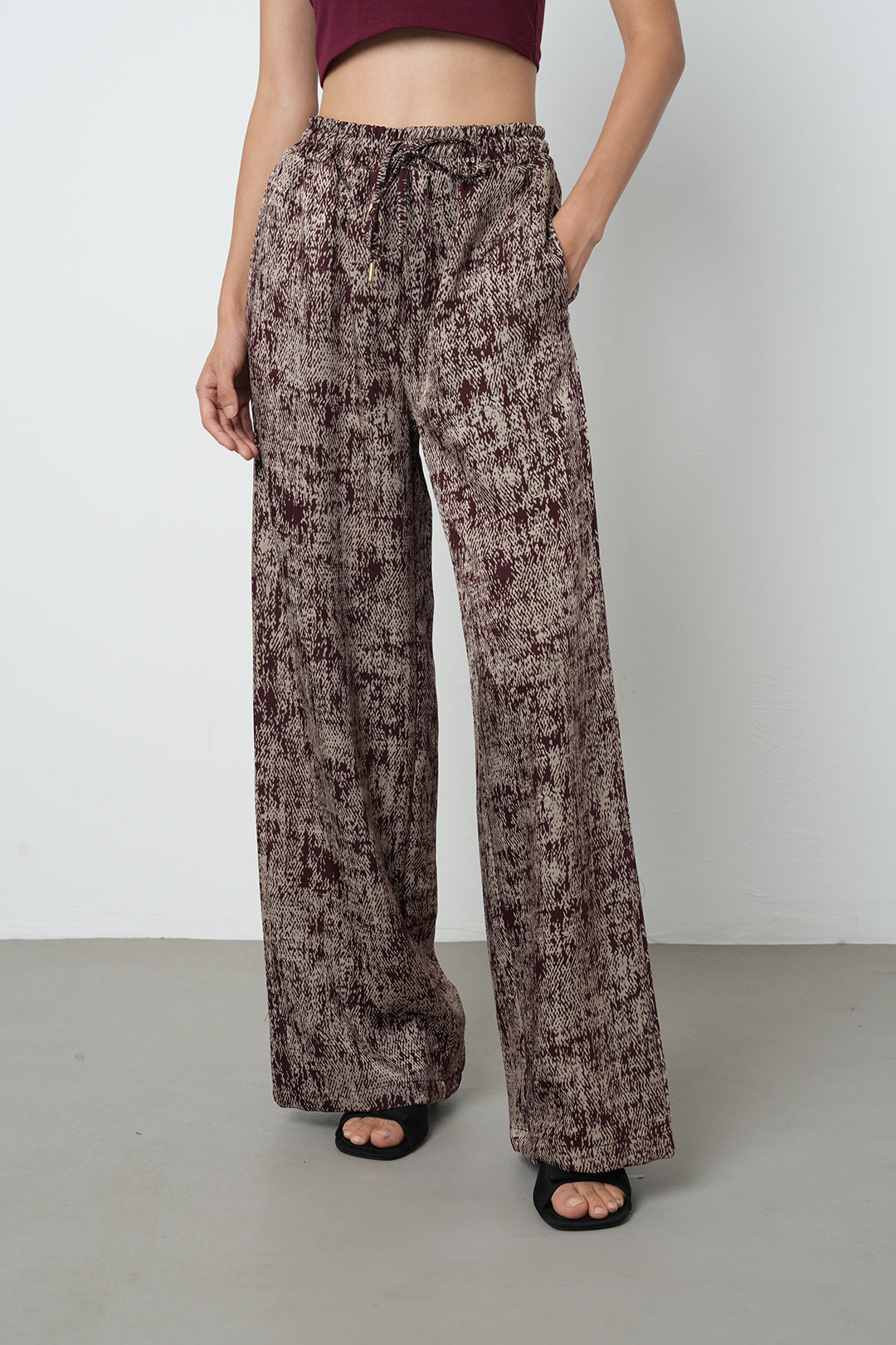 Bordo etnik desenli oversize kadın pantolon, lastikli bel