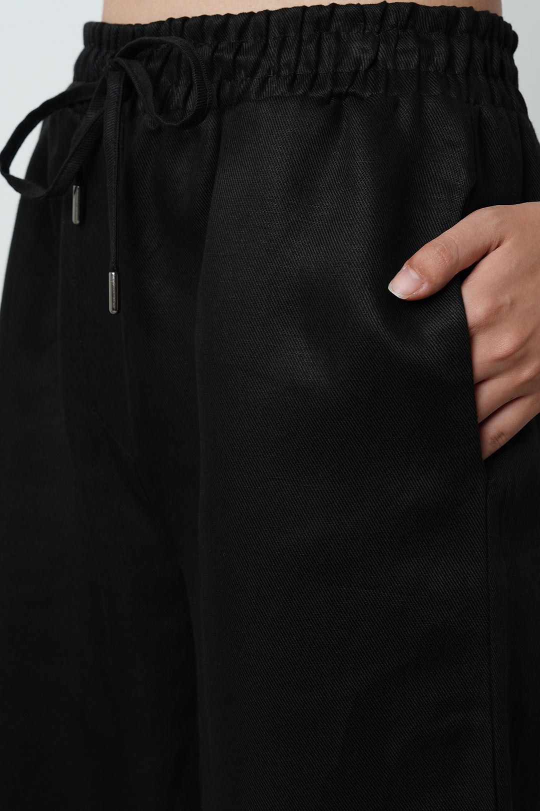 Bol paça bağcıklı kadın pantolon – tencel keten, rahat ve şık