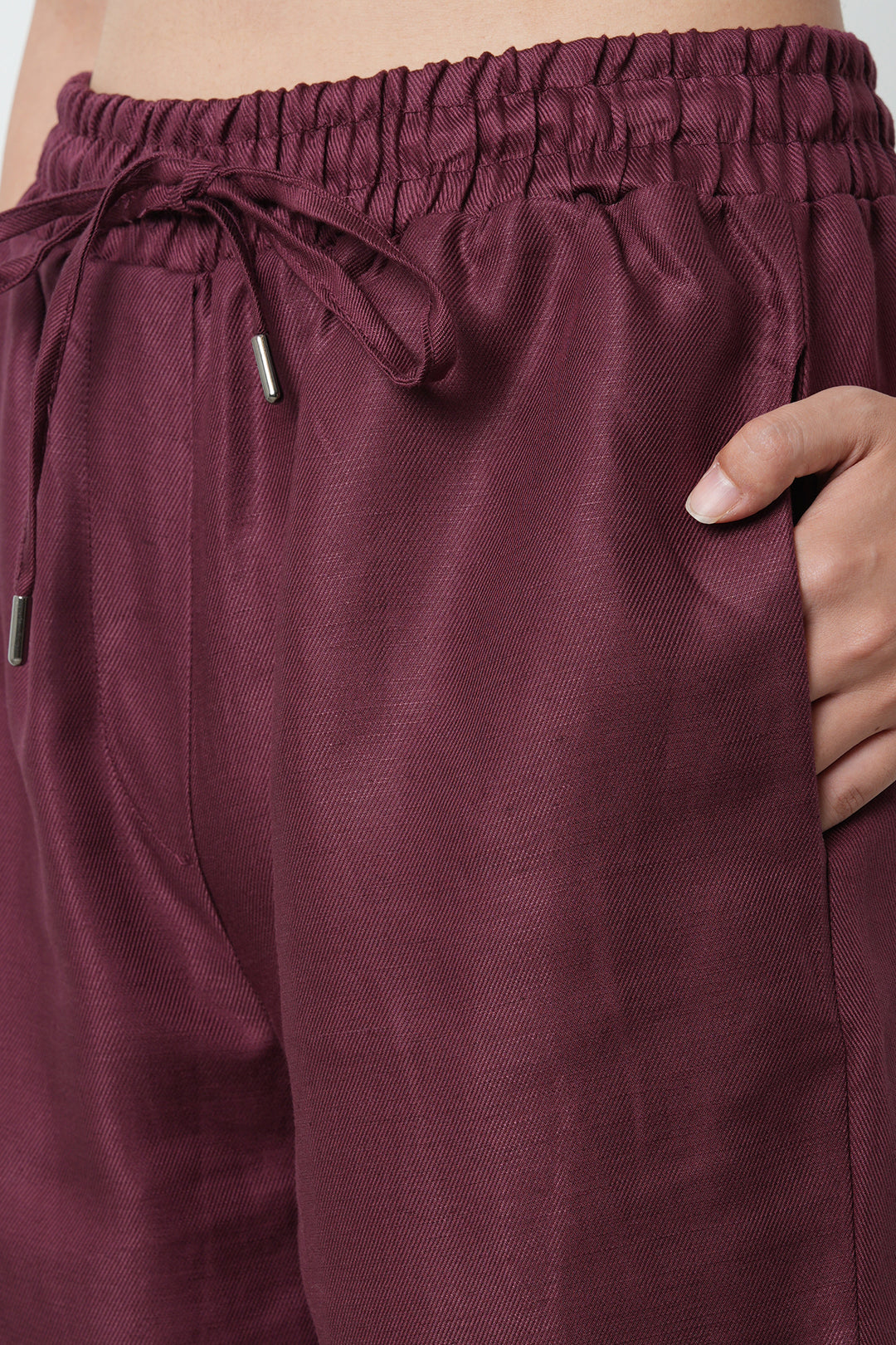 Bol paça bağcıklı kadın pantolon – tencel keten, rahat ve şık