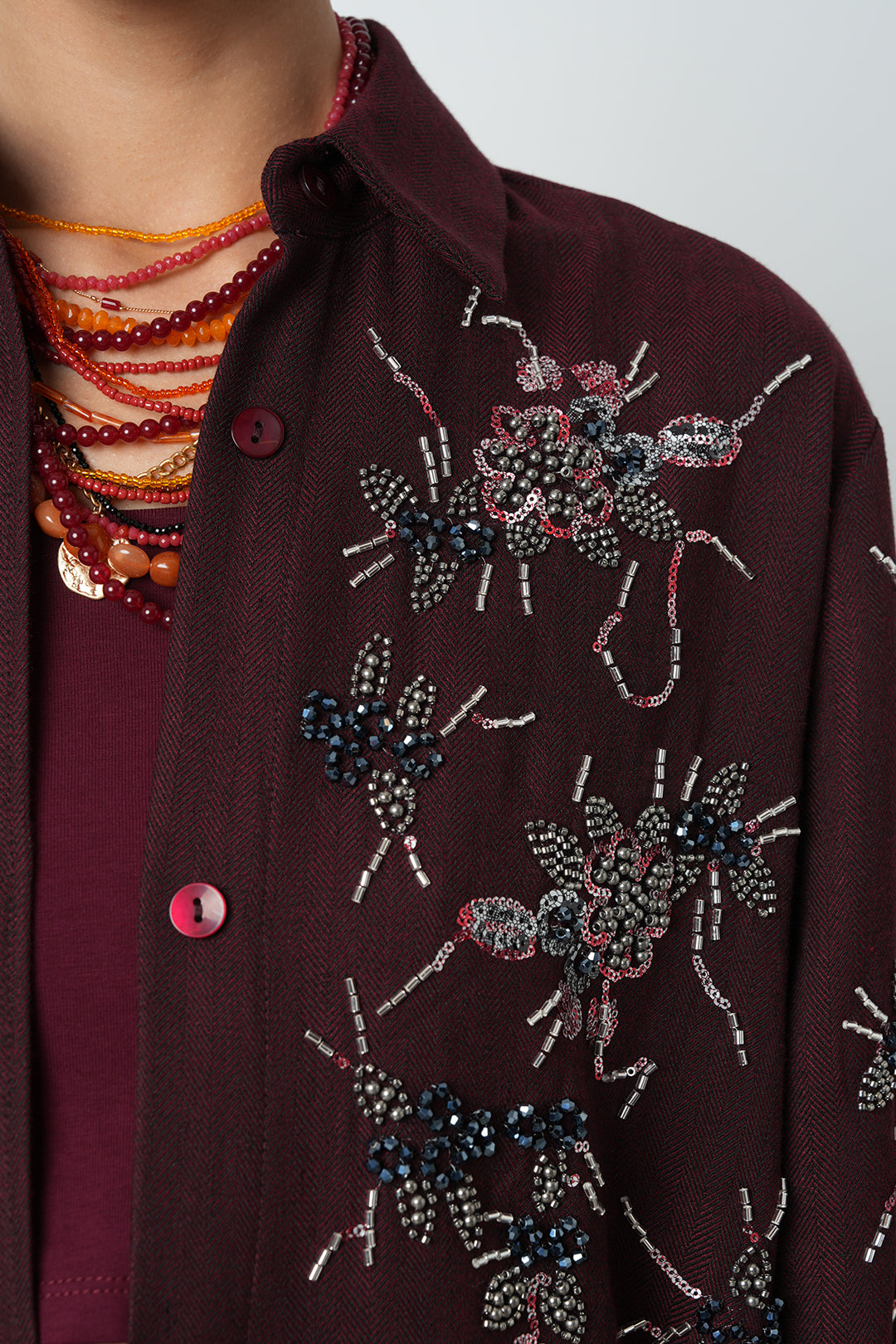 Toptan satış bordo boncuk işlemeli kadın oversize gömlek – şık ve modern tasarım